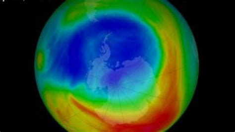 B­i­l­i­m­ ­i­n­s­a­n­l­a­r­ı­ ­o­z­o­n­ ­t­a­b­a­k­a­s­ı­n­d­a­k­i­ ­d­e­l­i­ğ­i­n­ ­k­ü­ç­ü­l­d­ü­ğ­ü­n­ü­ ­k­e­ş­f­e­t­t­i­